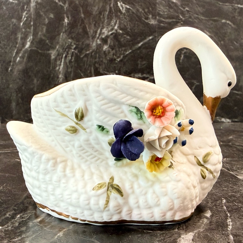 Genuine Porcelain Swan Planter - Picture 2 of 16